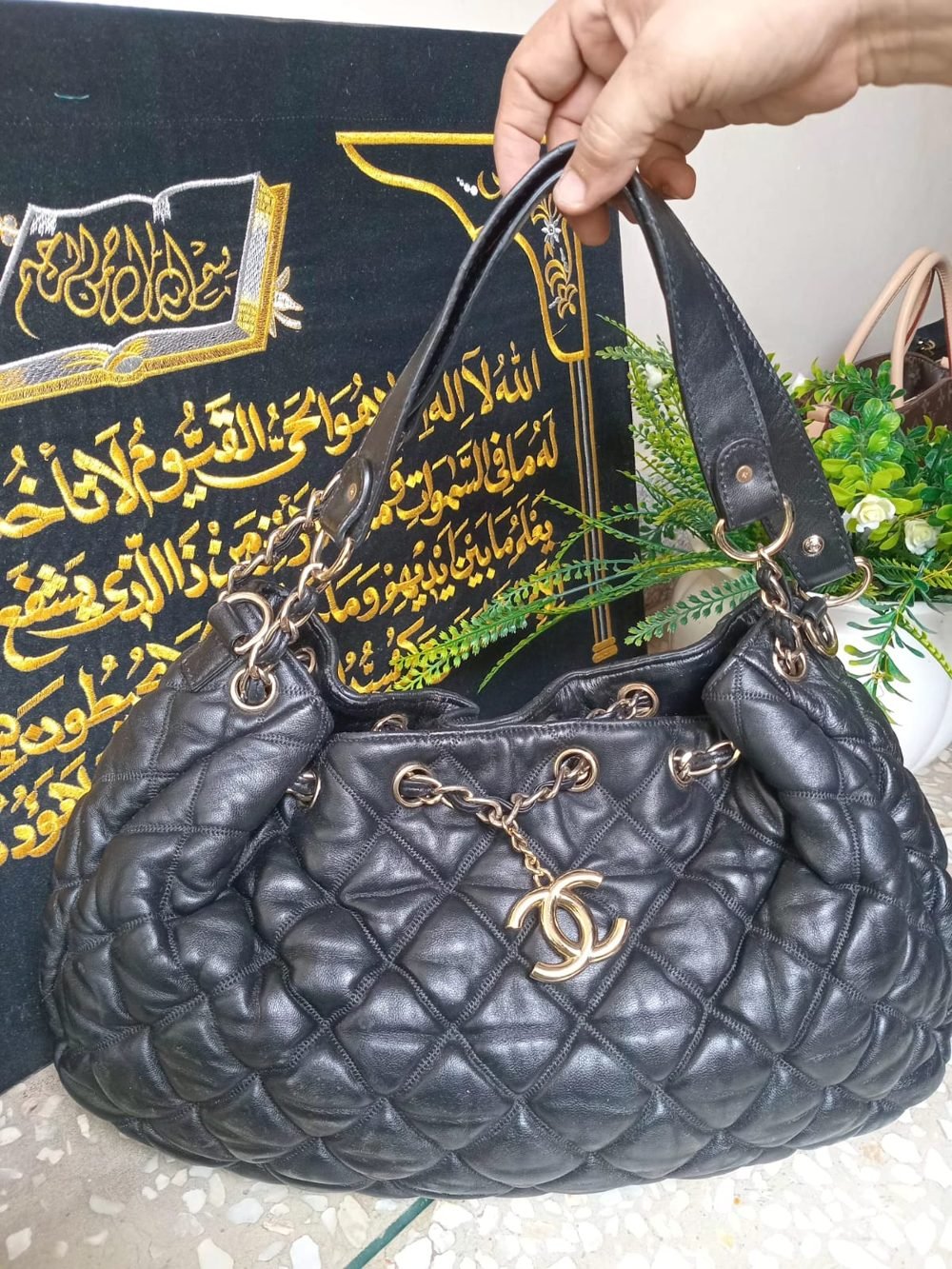 Quilted Chain-Detail Hobo in Black - real photo